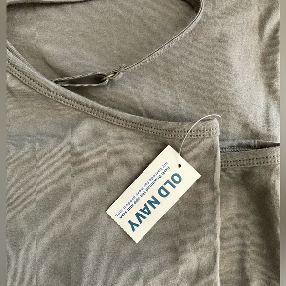 Old Navy | NWT Women’s Gray Spaghetti Strap Tank - Picture 3 of 6